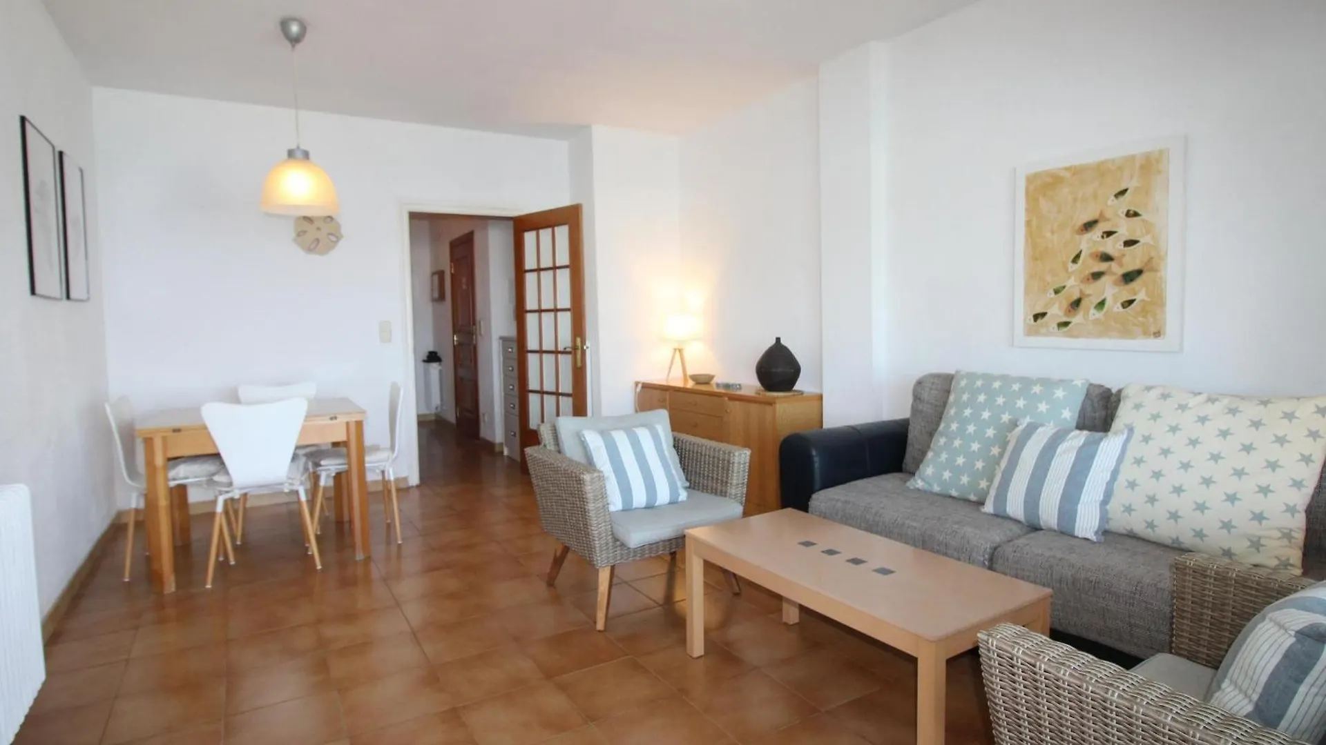 Maritim I Atic - Atico Muy Agradable, Con Amplia Terraza Y Preciosas Vistas Panoramicas. - Es-228-27 Apartamento Llança